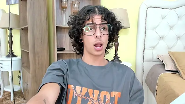 Ibratxandy online show from January 2026 07:16:02 PM