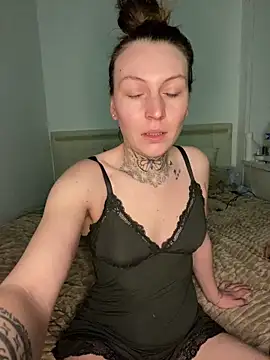 Snapshot of monsieuretmada1 chatting on April 2026 04:44:02 AM monsieuretmada1 online show from April 2026 04:44:02 AM