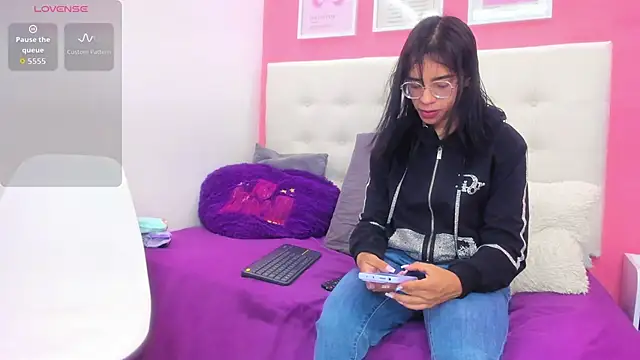 Snapshot of Rachel_Donnelly chatting on September 2025 04:25:01 AM Rachel Donnelly online show from September 2025 04:25:01 AM