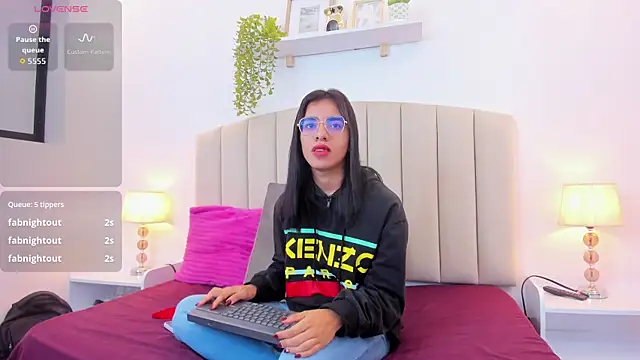 Snapshot of Rachel_Donnelly chatting on September 2025 05:01:02 AM Rachel Donnelly online show from September 2025 05:01:02 AM