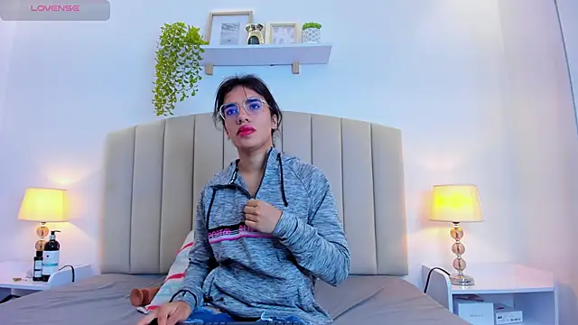 Snapshot of Rachel_Donnelly chatting on October 2025 04:32:01 AM Rachel Donnelly online show from October 2025 04:32:01 AM