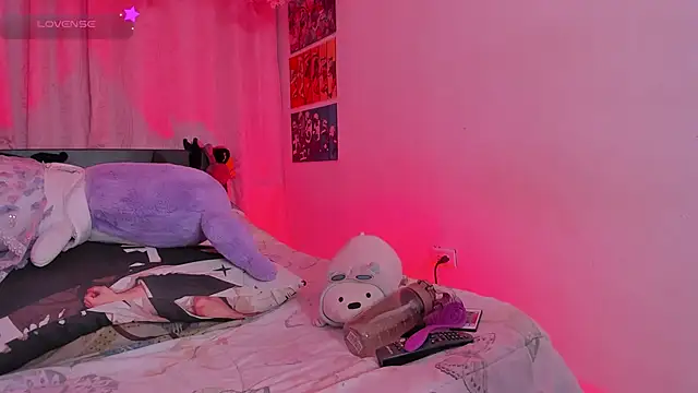 Snapshot of FluffyMelons chatting on February 2026 11:03:02 PM FluffyMelons online show from February 2026 11:03:02 PM