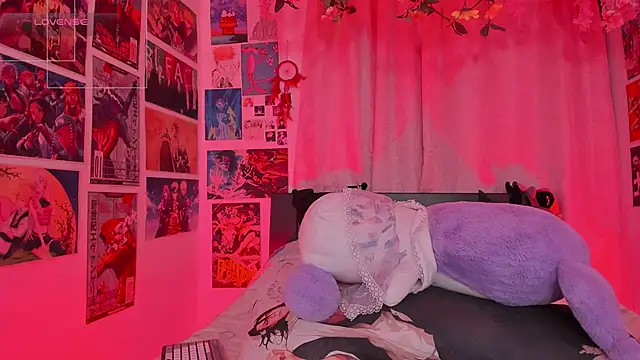 Snapshot of FluffyMelons chatting on February 2026 11:08:02 PM FluffyMelons online show from February 2026 11:08:02 PM