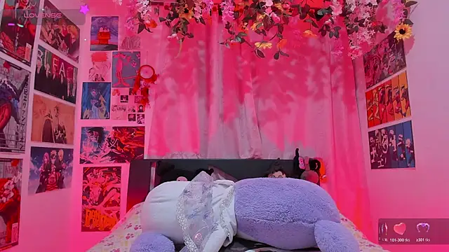 Snapshot of FluffyMelons chatting on February 2026 10:59:01 PM FluffyMelons online show from February 2026 10:59:01 PM