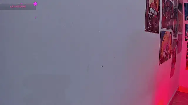 Snapshot of FluffyMelons chatting on February 2026 11:06:01 PM FluffyMelons online show from February 2026 11:06:01 PM