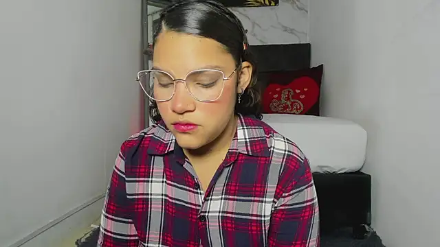 Snapshot of aly_n_sebas chatting on October 2025 11:52:02 AM aly n sebas online show from October 2025 11:52:02 AM