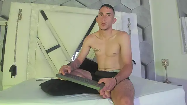 PeterBowel online show from September 2025 02:46:02 AM