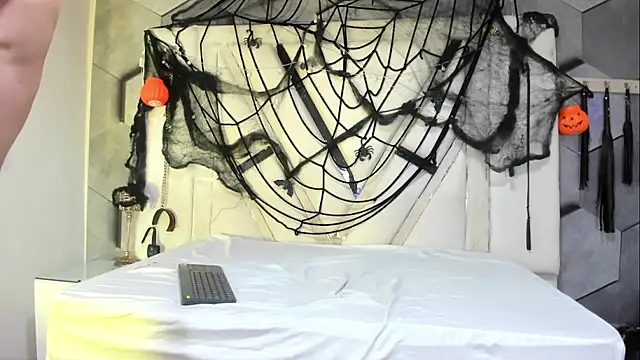 PeterBowel online show from October 2025 02:22:02 AM