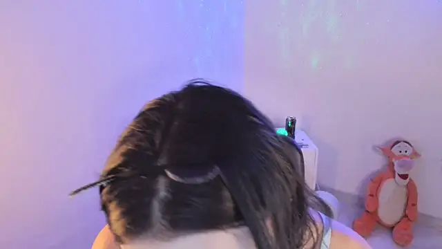 Madison charlotte online show from October 2025 05:58:02 AM