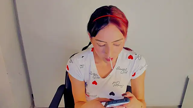 Madison charlotte online show from October 2025 06:32:02 AM