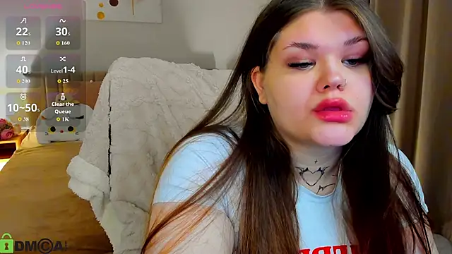 Snapshot of elle_one chatting on November 2025 03:38:01 AM elle one online show from November 2025 03:38:01 AM