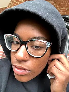 Snapshot of Tu_GataLinda chatting on September 2025 08:56:02 PM Tu GataLinda online show from September 2025 08:56:02 PM