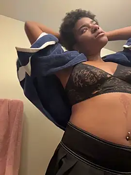 Snapshot of Tu_GataLinda chatting on October 2025 08:37:02 PM Tu GataLinda online show from October 2025 08:37:02 PM