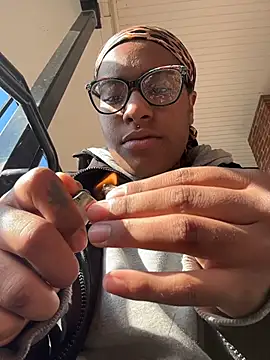 Snapshot of Tu_GataLinda chatting on November 2025 05:45:02 PM Tu GataLinda online show from November 2025 05:45:02 PM