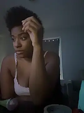 Snapshot of Tu_GataLinda chatting on November 2025 12:27:02 PM Tu GataLinda online show from November 2025 12:27:02 PM