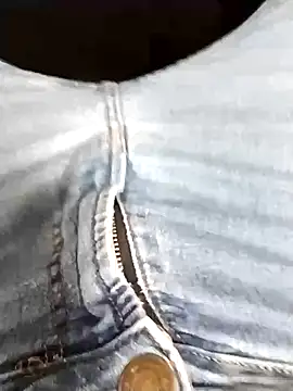 Ajayy01 online show from November 2025 04:07:02 PM