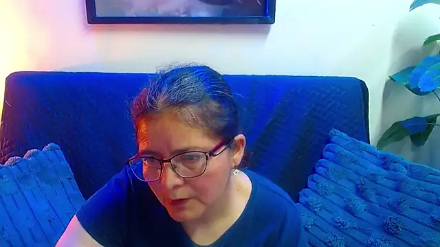 Snapshot of Linda_banks_ chatting on May 2026 01:22:02 AM Linda banks online show from May 2026 01:22:02 AM