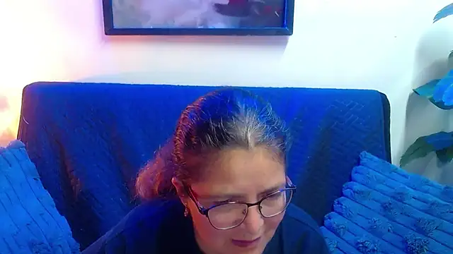 Snapshot of Linda_banks_ chatting on May 2026 02:06:02 AM Linda banks online show from May 2026 02:06:02 AM