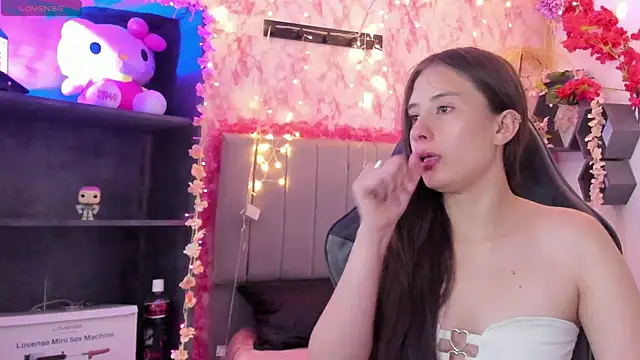 Scarlett21   online show from April 2026 07:21:02 PM