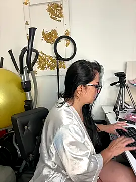 hotadhara01 online show from November 2025 03:13:02 PM