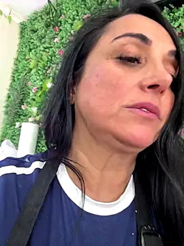 hotadhara01 online show from December 2025 05:20:01 PM