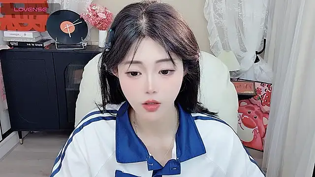 CeeKie online show from April 2026 10:42:01 AM