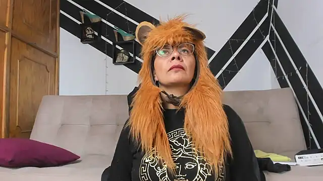 sofia hot vc online show from October 2025 02:41:01 AM