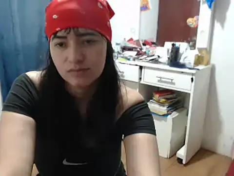 annie clark2 online show from December 2024 10:47:02 PM