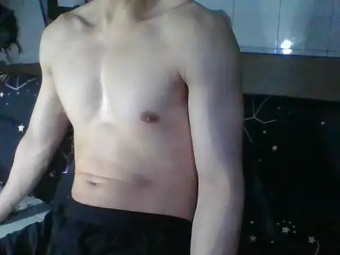 malacobi0 online show from September 2025 04:43:01 PM