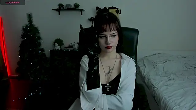 LiyaLuna online show from January 2026 04:00:01 PM