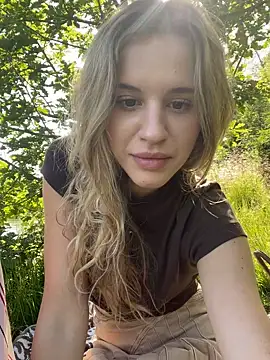 Snapshot of xfairies_experience chatting on June 2026 03:44:01 PM xfairies experience online show from June 2026 03:44:01 PM