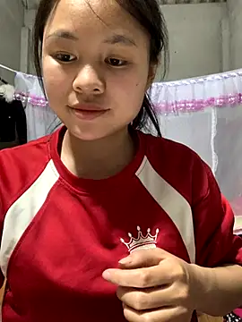 NhuFox online show from September 2025 12:39:01 PM