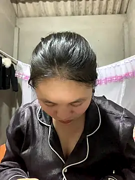 NhuFox online show from September 2025 01:05:01 PM