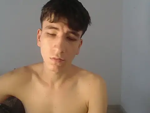 younewmaster online show from October 2025 05:24:02 PM