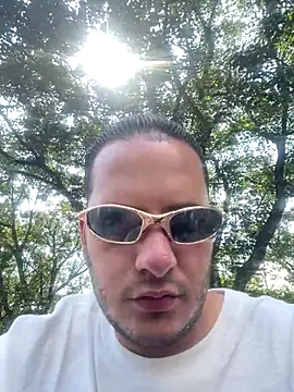 Pablo EscobarGomez online show from December 2025 05:31:02 PM