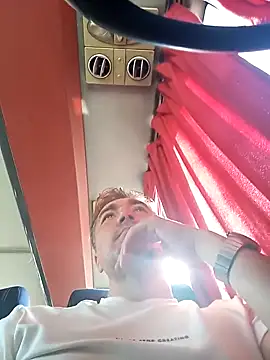 mert0359 online show from September 2025 01:21:01 PM