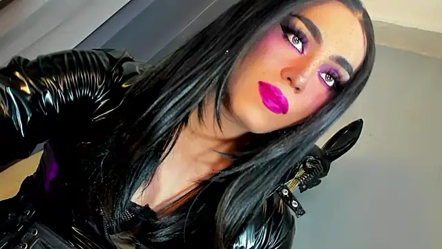 Snapshot of MagnaCumLoader17 chatting on February 2026 10:08:02 PM MagnaCumLoader17 online show from February 2026 10:08:02 PM