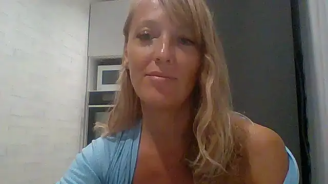 Vexxaa online show from October 2025 04:59:02 PM