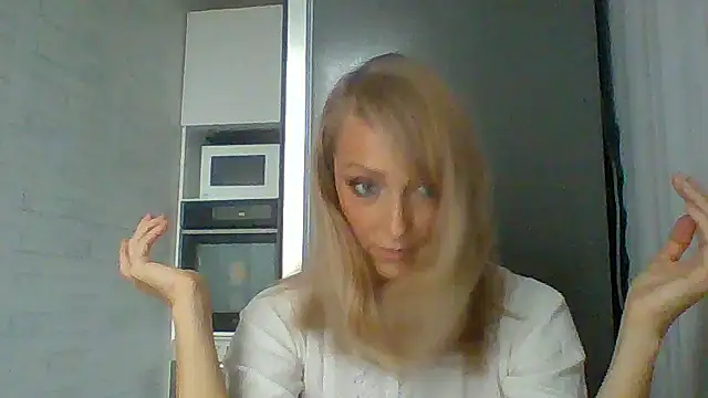 Vexxaa online show from October 2025 12:39:02 PM