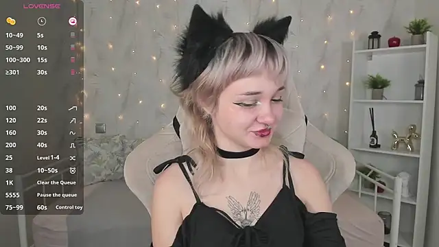 Tori Cutie online show from October 2025 12:24:01 AM