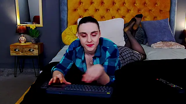 Snapshot of Jessica_White_ chatting on April 2026 03:41:01 AM Jessica White online show from April 2026 03:41:01 AM