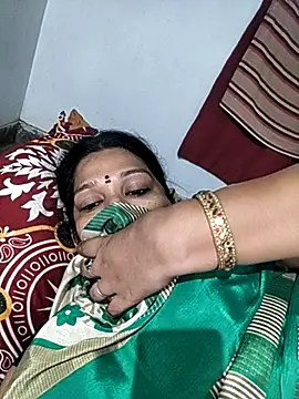 Snapshot of sutari84 chatting on September 2025 03:06:01 PM sutari84 online show from September 2025 03:06:01 PM