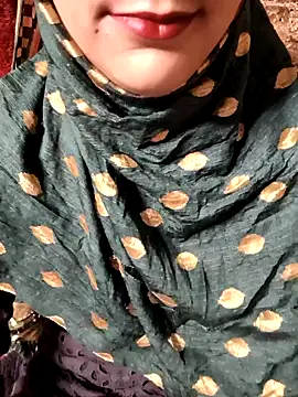 Snapshot of Indian-Aleena chatting on September 2025 12:05:02 PM Indian-Aleena online show from September 2025 12:05:02 PM