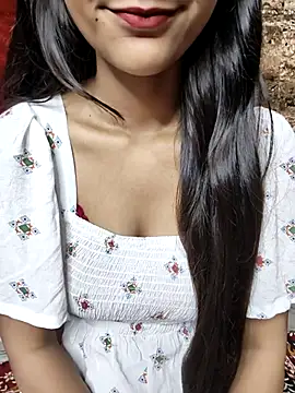 Snapshot of Indian-Aleena chatting on October 2025 06:00:01 AM Indian-Aleena online show from October 2025 06:00:01 AM