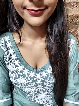 Snapshot of Indian-Aleena chatting on October 2025 03:55:01 PM Indian-Aleena online show from October 2025 03:55:01 PM