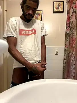 BigBDMari online show from November 2025 12:42:02 AM