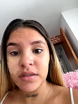 Snapshot of Ye_si chatting on September 2025 01:44:02 PM Ye si online show from September 2025 01:44:02 PM