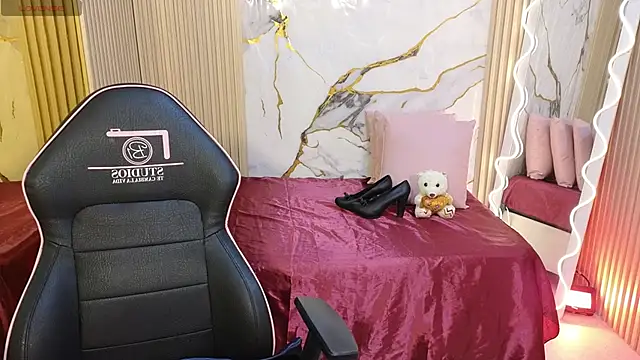 Lexy tay online show from February 2026 12:01:02 PM