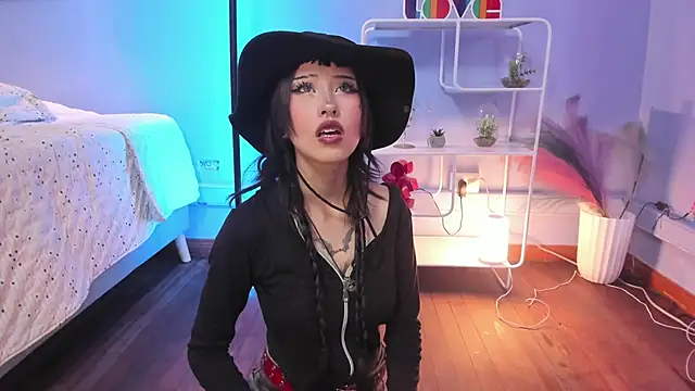 Hannahpage online show from February 2026 12:32:02 PM