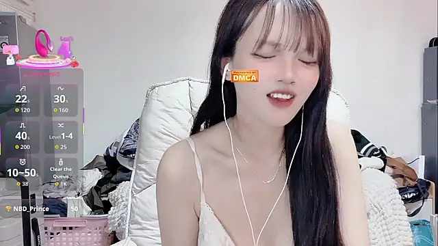 twlilybae online show from March 2026 02:23:02 PM